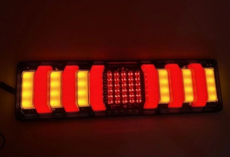 WD-014-12V Грузовые фонари задние 3000К 1800Lm 12V (комплект 2 шт.)