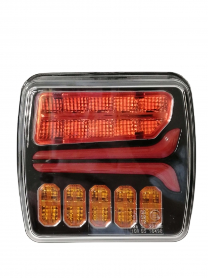 Задний светодиодный фонарь правый SST-110208PSDNP-BL-R