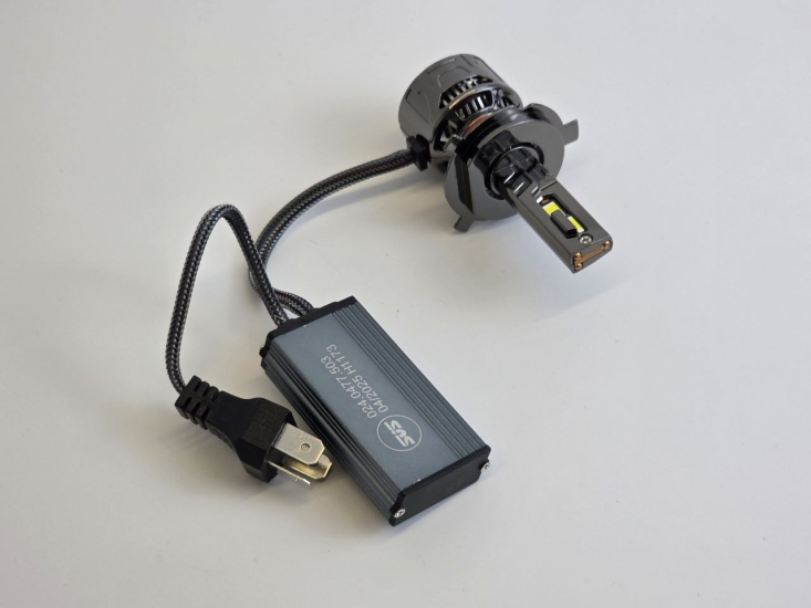 0240477503 Комплект светодидных ламп SVS H4/H19 серии WildLight (4775CSP/11000Lm/6000K/12V/100W/кулер)