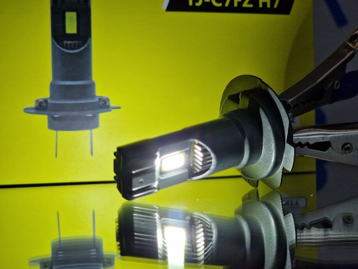YJ-C7FZ H7 Комплект светодиодных ламп H7 9-16V 24/32W 2400/3200Lm 6000K