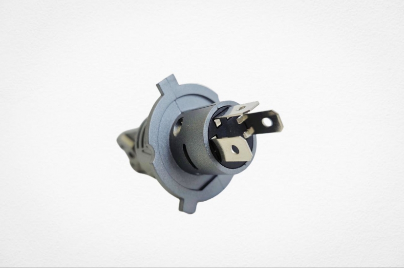 Комплект светодиодных ламп SVS H4/H19 серии Compact Light (3570CSP/3000Lm/6000K/12V/30W,кулер)